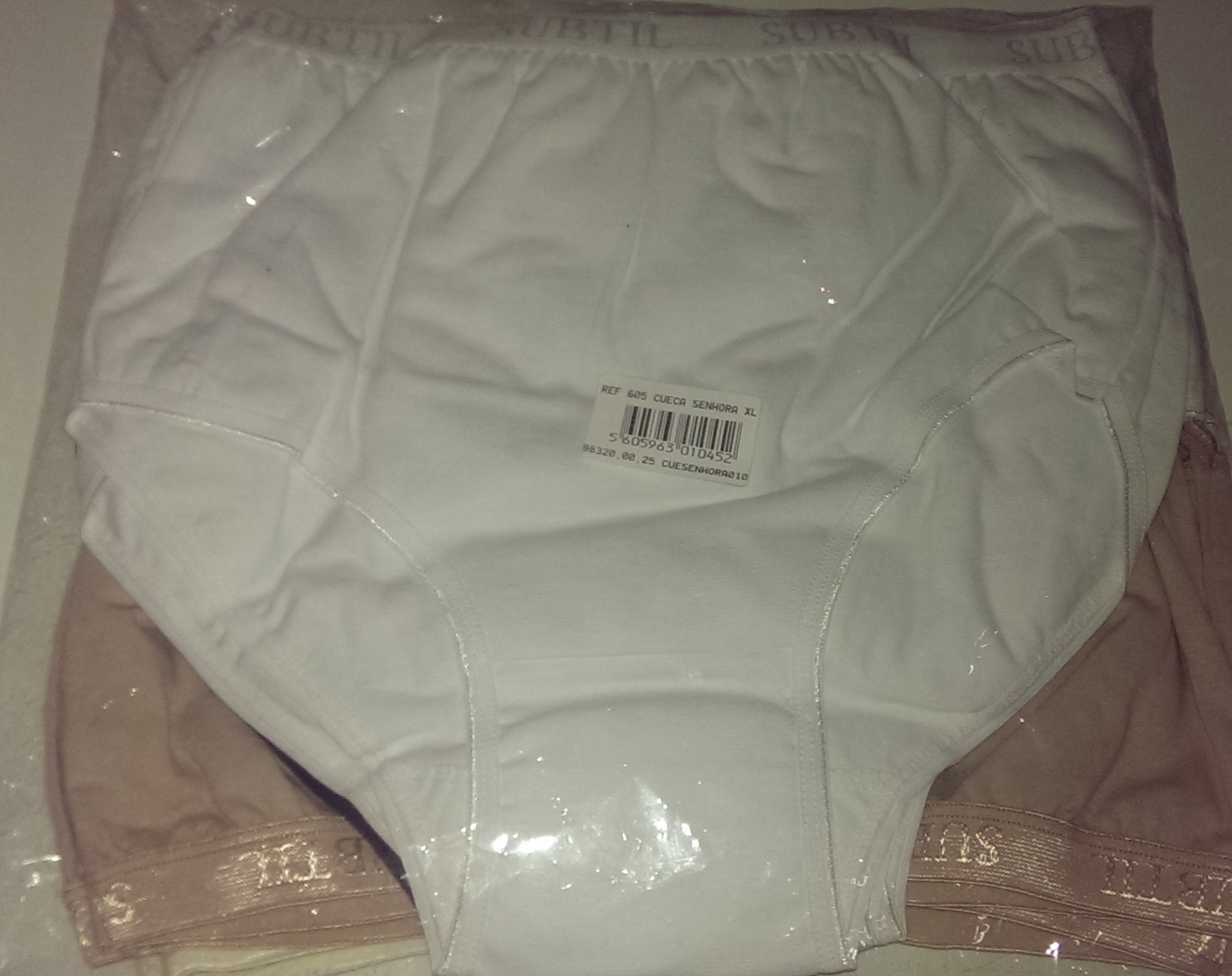 Cueca senhora cinta alta